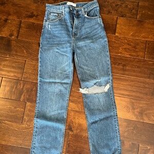 Abercrombie 90s Straight Ultra High Rise Jeans